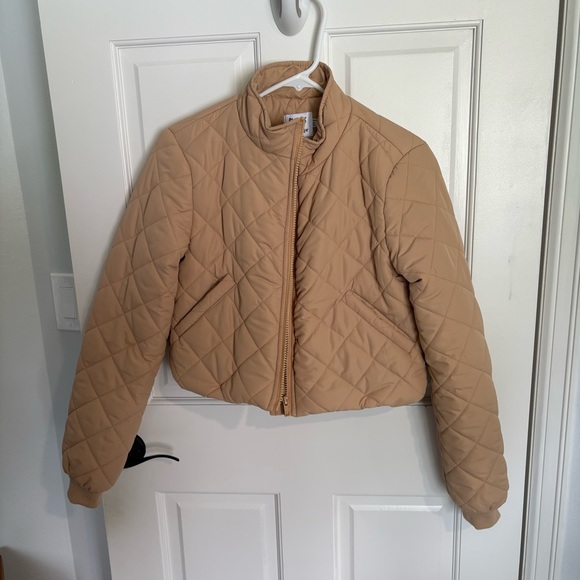 Princess Polly Lucia Quilted Puffer Jacket Cropped Outerwear Coat Beige Tan - Picture 2 of 12